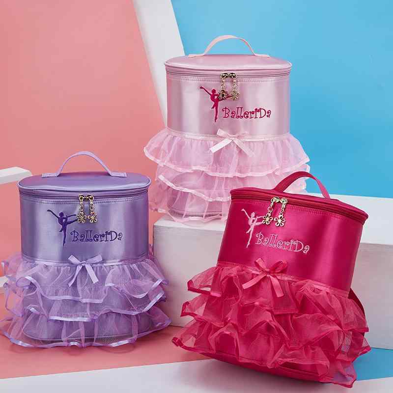 ダンス レッスン バッグ かわいい 女の子 子供 キッズ リュック 鞄 発表会 舞台 バレエ ラテン 練習 スポーツ 大容量 習い事 遠足 フリル リボン 刺繍 バレリーナ 英字 チャーム 装飾 ピンク 赤 紫