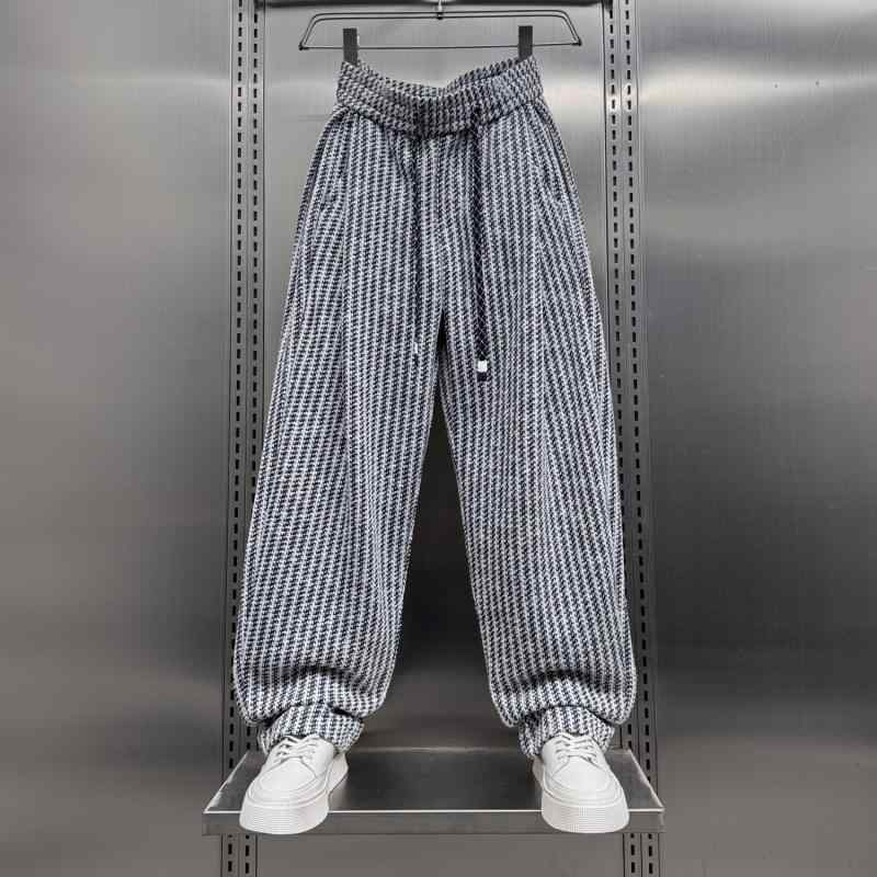 ・版型: ルーズフィット・アイテム: ストレートパンツ・ディテール: ポケット装飾・フロント: ゴム・加工: ノーアイロン加工・ウエスト: ゴム・丈: フルレングス・スタイル: ユースカジュアル, トレンド・カラー: ブラック、ホワイト・サイズ: M, L, XL, 2XL, 3XL, 4XL・対象: 青年・裾: ストレート・機能: しわ防止・厚さ: 普通・柄: ストライプ