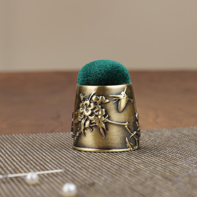 ピンクッション かわいい 裁縫 手芸 レトロ 針山 金属 台座 ストーン 布 ファブリック ソーイング アク..