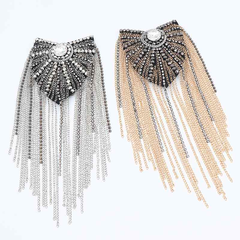 肩章 男の子 女の子 メンズ レディース ブローチ パンク ロック 英倫風 タッセル リベット 鋲 舞台 ステージ 衣装 コスプレ 礼服 スーツ ジャケット コ...