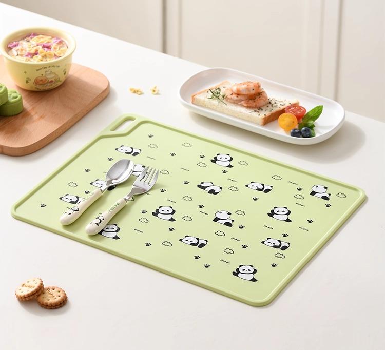 ランチョンマット 小学生 男の子 女の子 子供用 食卓マット プレースマット シリコン 耐熱 断熱 防水 ..