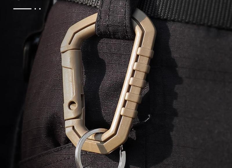 カラビナ メンズ レディース 強化プラスチック製 Dリング 軽量 スプリング式 アウトドア タクティカル バックパック フック 大型 キーホルダー 登山 キャン...