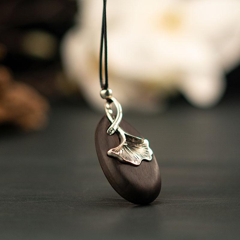 Rhodolite - ネックレス レディース 中国風 銀杏の葉 ペンダント 檀木 木製 手作り ハンドメイド 万能 カジュアルスタイル 普段使い アクセサリー