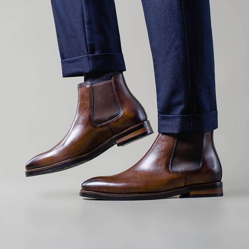 ブーツ メンズ 男性用 ブリティッシュスタイル 本革 牛革 チェルシーブーツ スリッポン 裏ボア 保温性 スクエアトゥ ハイカット 厚底 ショート丈 アンティーク加工 耐摩耗性 ダークブラウン ブラック 冬 秋冬 カジュアル ビジネス