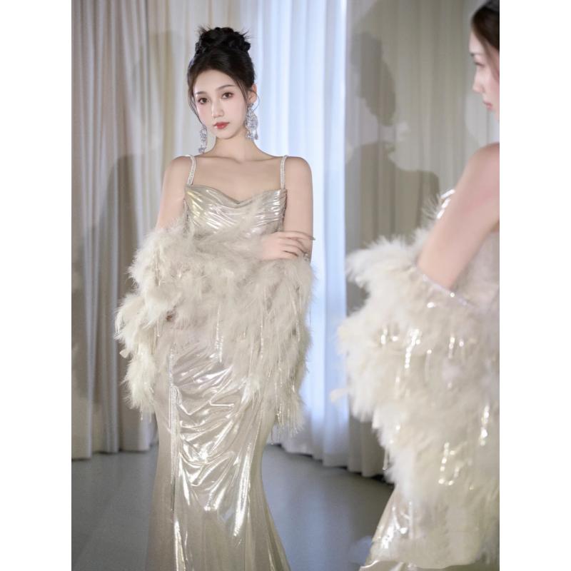 ドレス レディース シルバー スパンコール キャミソール ロング丈 ポリエステル 上品 個性的 スリムフィット イブニングドレス パーティードレス 結婚式 二次会 披露宴 イベント