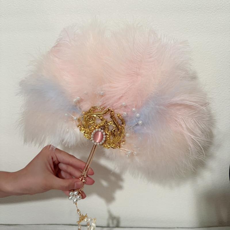 ・スタイル: 中国風・主な素材: 羽毛・カラー展開: 玥朵,晴芷,菡苓,羽·白,縁·禾,羽·黒