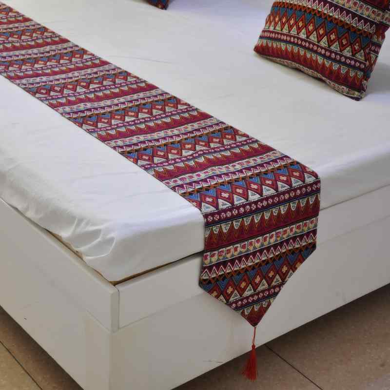ベッドスロー おしゃれ ボヘミアン エスニック アジアン ホテル 旅館 リネン 幾何学模様 インテリア リゾート 赤 青 緑 三角 タッセル 飾り クッション カバー