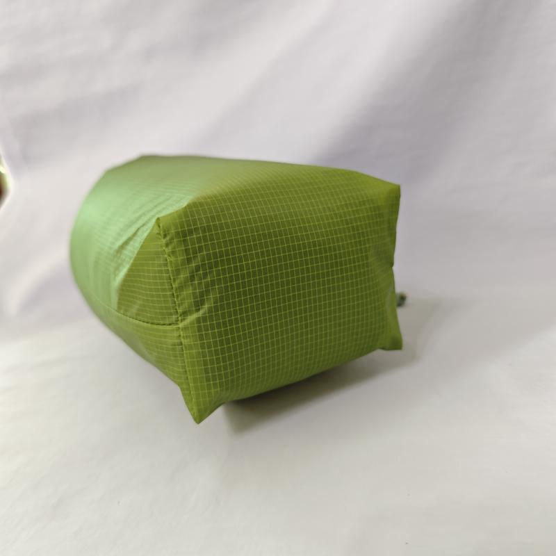 収納袋 メンズ レディース 超軽量 15Dナイロン 撥水加工 衣類収納 巾着袋 ドローストリングバッグ スタッフサック アウトドア 旅行 整理バッグ トラベルポ...