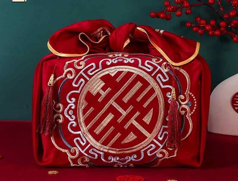 Japanese Wrapping Cloths - 袱紗 婚礼用 結婚式 新郎新婦 花嫁 嫁入り道具 刺繡 大判 赤 祝い盆包み 慶事 お祝い 伝統的 東洋風 華やか 吉祥文様