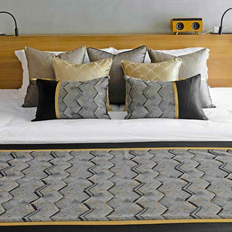 ベッドスロー おしゃれ ランナー ホテル 装飾 寝具 クッションカバー 抱き枕 上品 モダン アジアン イ..