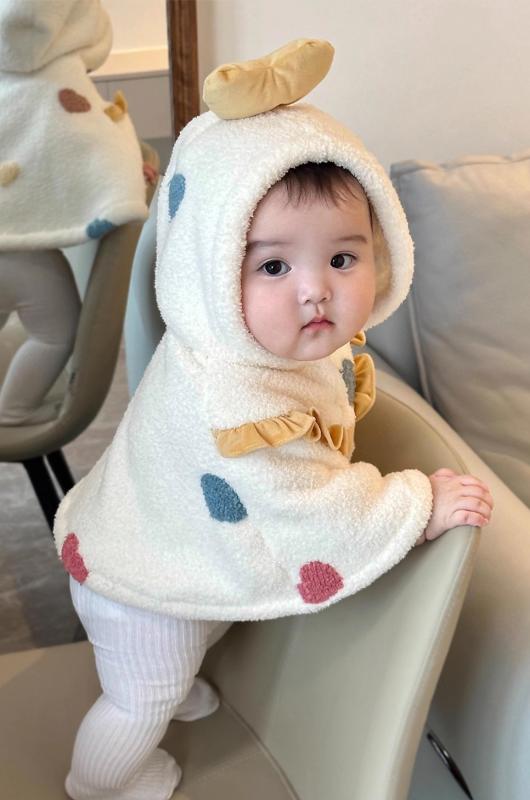 ベビー 女の子 ポンチョ ケープ マント 秋冬 防寒 外出 お出かけ用 防風 保温 フード付き 裏起毛 暖か..