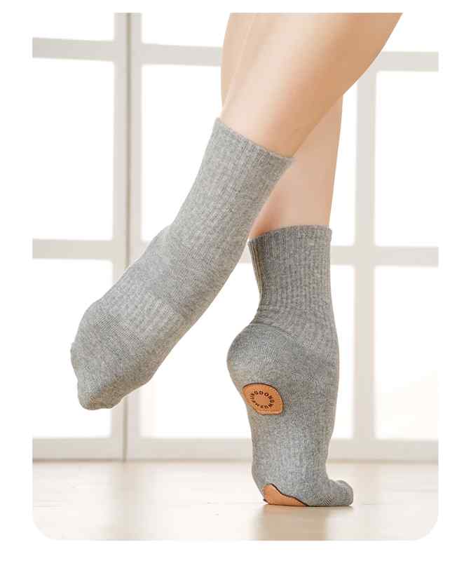 ・カラー展開: キャメル、アボカドグリーン、ブラック、プラムパープル、ライトグレー、ゴールデンブラウン、ヌードピンク、スモーキーグリーン・サイズ展開: 30-34, 35-40