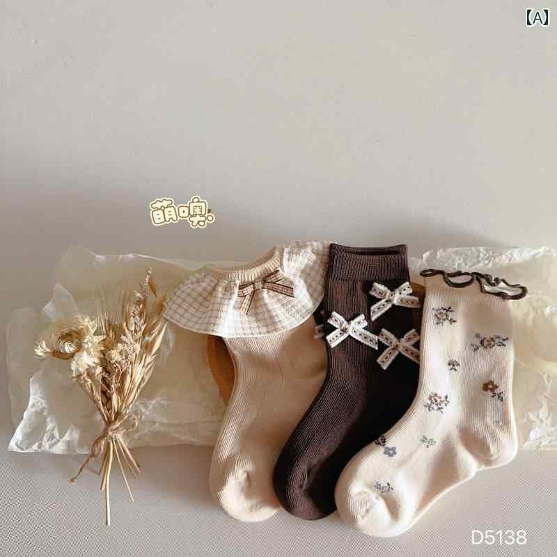 ・カテゴリ: キッズソックス、・スタイル: 韓国、・丈: ミドル丈、・サイズ展開: S (2-4歳、足長12-15cm)、M (5-8歳、足長16-18cm)、L (9-12歳、足長19-22cm)、・特徴: シームレスつま先、・柄: チェ...