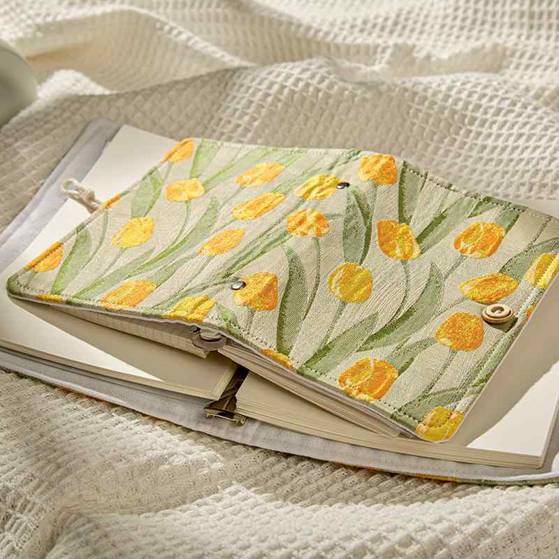ブックカバー おしゃれ ギフト ノート A5 ルーズリーフ 手帳 布 コットン チューリップ 花柄 ボタン シ..