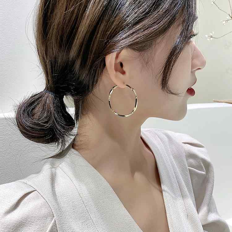 ・数量: 1組・素材: 混合素材・性別: 女性・カラー展開: シルバー、ゴールド