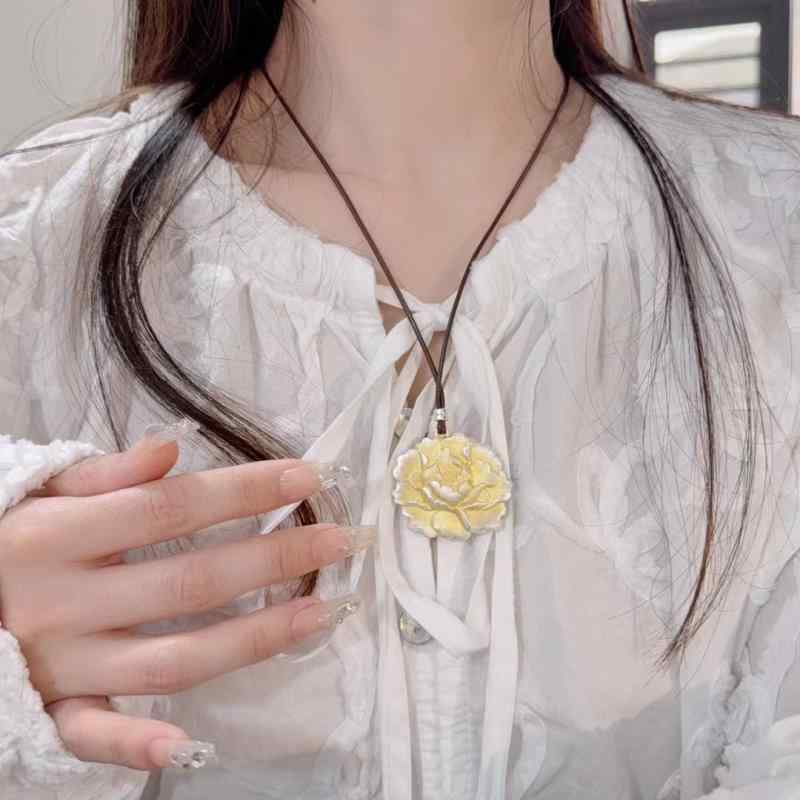 ネックレス レディース シルバー999 牡丹モチーフ 金彩 ペンダントトップ ゴールド シルバー モダン中華風 エスニック ロングネックレス 首飾り カジュアル フォーマル