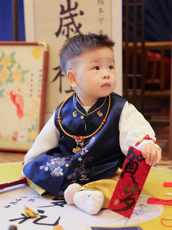 ベビー服 男の子 フォーマルウェア 唐装 漢服 中国風 チャイナ服 1歳 誕生日 選び取り 初誕生日 百日祝..