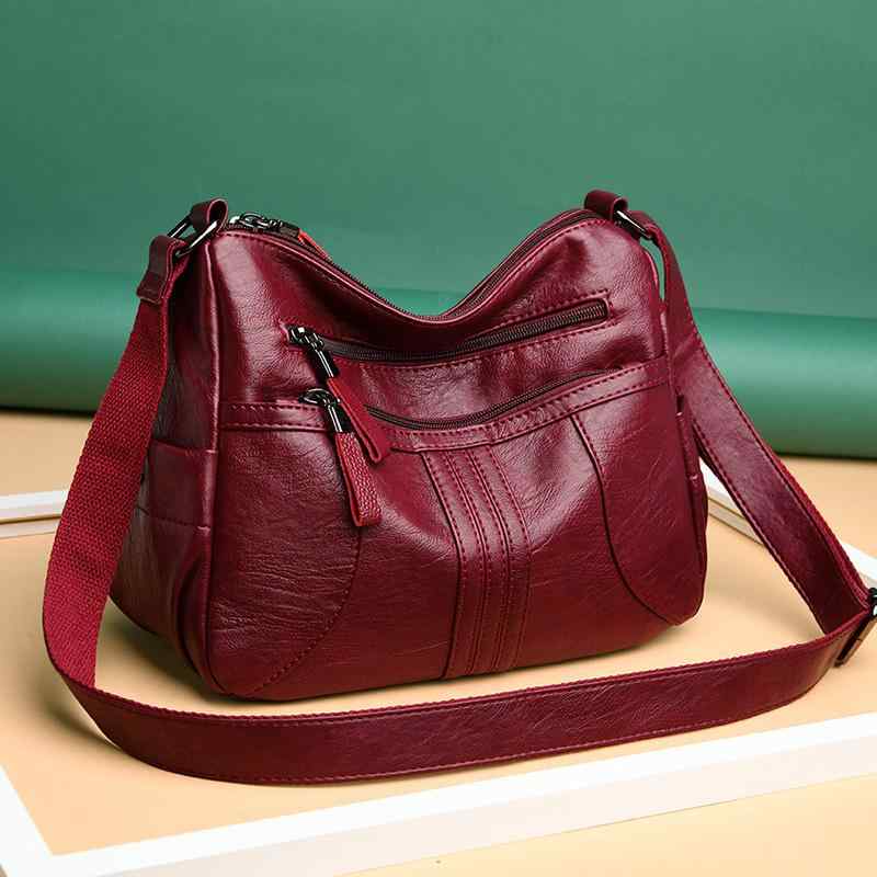 バッグ レディース 鞄 ショルダーバッグ クロスボディバッグ 本革 柔らかレザー 大容量 ファスナー開閉 仕切り 内ポケット カジュアル ミディアムサイズ ステッチ ブラック レッド ブルー