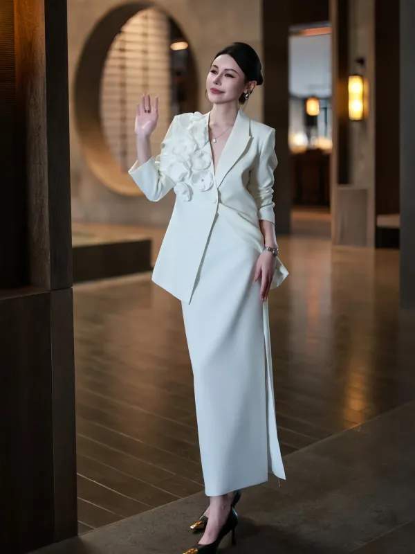 ・性別: 女性・成分含量: ・パンツ丈: ロング・加工: 手縫い・対象年齢: 25-35歳・セット内容: 2点セット・主な素材: ポリエステル・機能: しわ防止・厚さ: 普通・袖丈: 長袖・トップススタイル: スーツジャケット・留め具: ボタン・シルエット: レギュラーフィット・サイズ展開: S, M, L, XL・スタイル: エレガントカジュアル・適用季節: 秋、春・対象: ユニセックス・カラー展開: ブラック、ホワイト、パープル