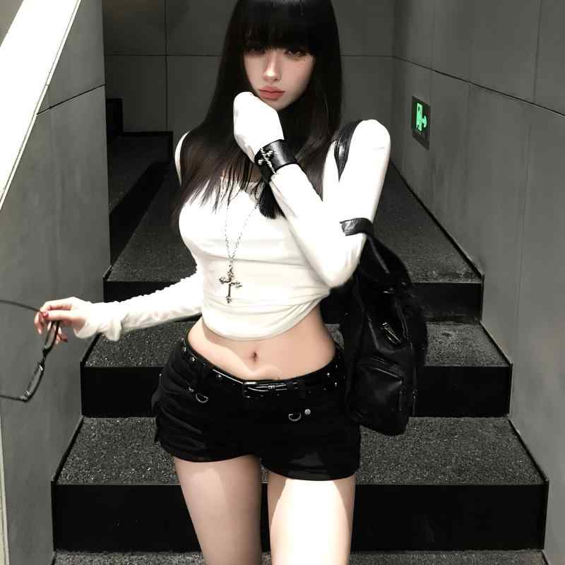 ・スタイル: 日韓・商品タイプ: アクセサリー・周長: 51-80cm・状態: 新品・チェーン素材: 合金、銀メッキ、金メッキ・柄: 十字架、王冠、ローマ数字・性別: 男女兼用・アジャスターチェーン: 10cm以下・カラー: 銀色