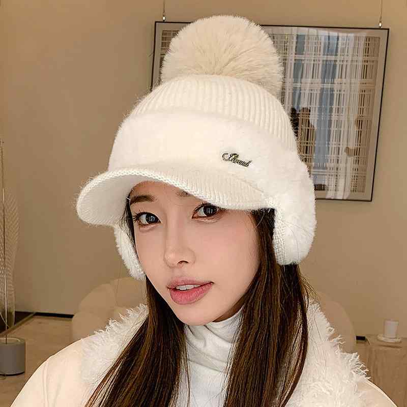 ・対象: 女性・カラー展開: ブラック、ホワイト、ベージュ