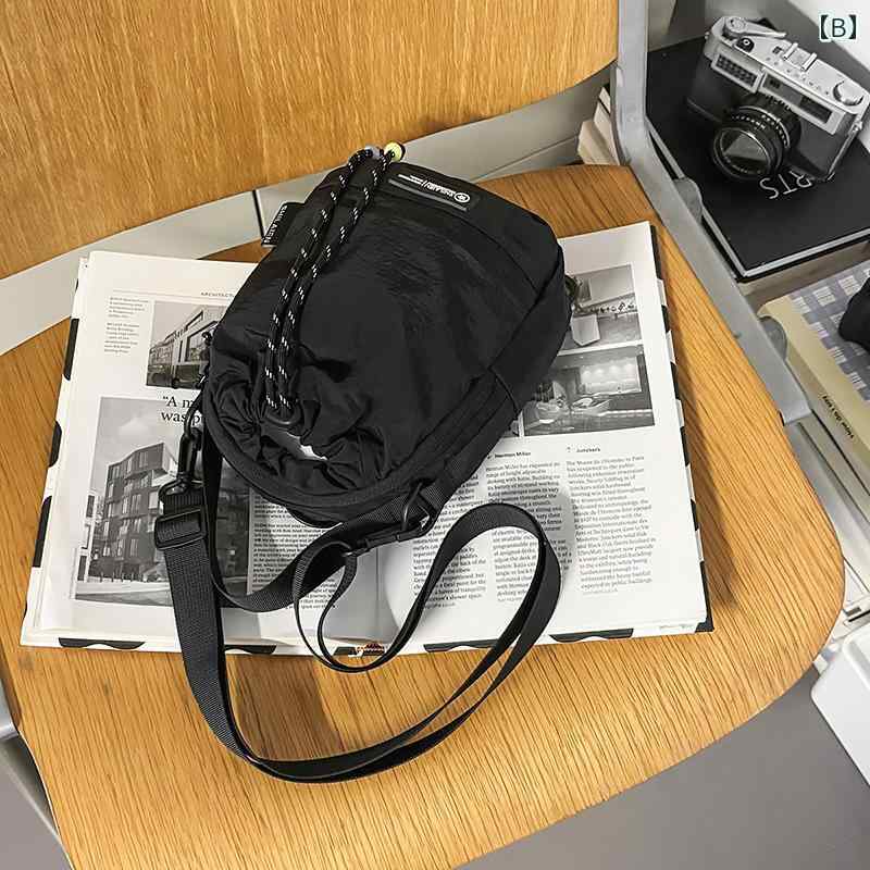 バッグ メンズ レディース 3WAY 多機能 斜め掛け ショルダーバッグ リュックサック 水筒ホルダー 軽量 オックスフォード生地 縦型 スクエア アウトドア スポーツ 普段使い 豊富な収納 黒 緑 カーキ