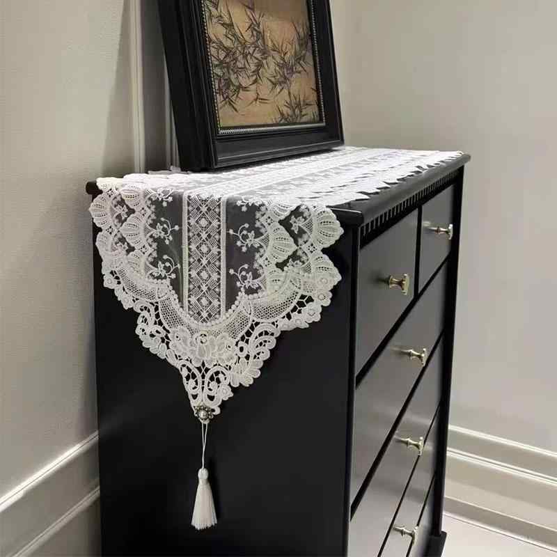 テーブルランナー ヨーロピアン調 エレガント レース ファブリック 布製 防塵カバー 植物 花柄 食卓 テ..