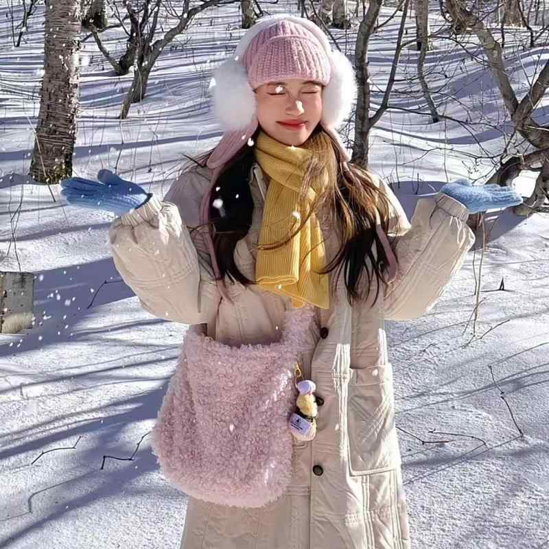 バッグ レディース 秋冬 韓国 ピンク ファー もこもこ ふわふわ やわらか 個性的 かわいい ショルダーバッグ トートバッグ 斜め掛け 肩掛け 鞄 普段使い 通勤 オフィス 普段使い 横型 スクエア