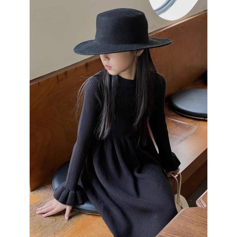 ["・カテゴリ: ワンピース","・スタイル: カジュアル","・対象年齢: 12ヶ月、18ヶ月、2歳、3歳、4歳、5歳、6歳、7歳、8歳、9歳、10歳、11歳、12歳、13歳",...