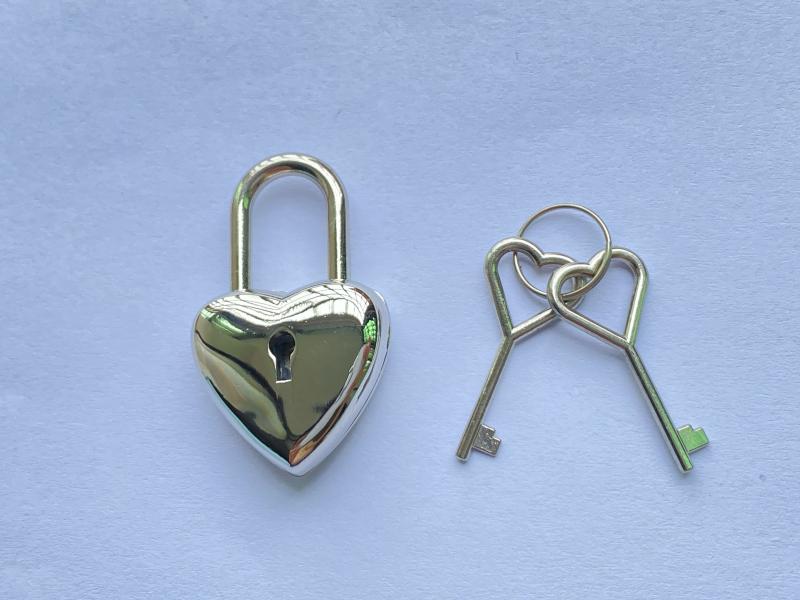 ・種類: 通開南京錠・カラー: 亮白ニッケル