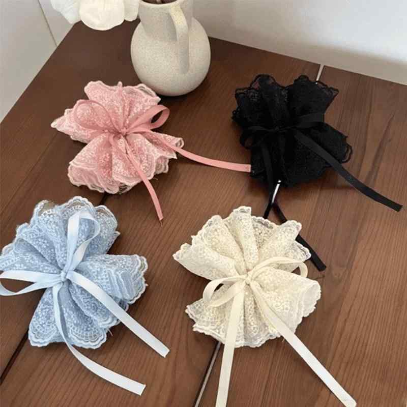ヘアゴム レディース 女性用 刺繍 レース フリル リボン 巾着型 シュシュ 髪飾り ヘアアクセサリー かわいい フェミニン 春夏 ファブリック 普段使い ピンク ブルー ブラック