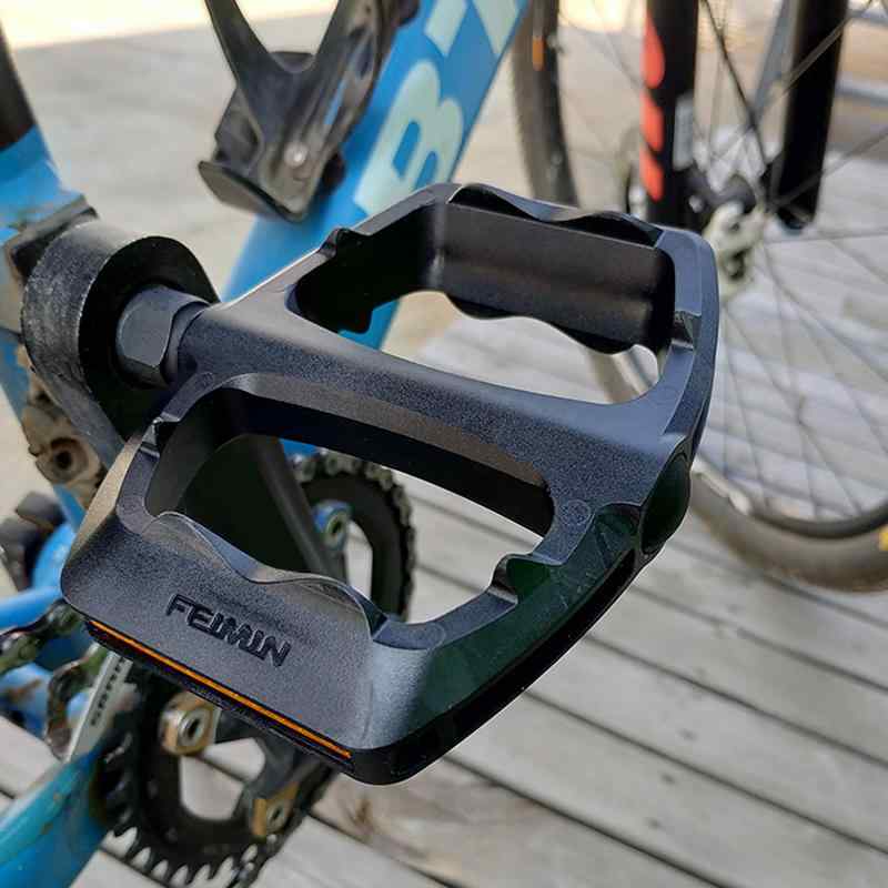 自転車 ペダル パーツ マウンテンバイク ロードバイク サイクリング用 ボロン合金 プラスチック ベアリング式 滑り止め 踏み板 軽量 スタンダード ブラック