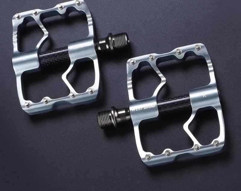 Other - 自転車 ペダル フットペダル サイクリング アルミ合金 ベアリング 軸受 超軽量 高耐久 滑り止め 防水 ロードバイク ピストバイク 競技用 街乗り カーボン軸 幅広踏面 黒 チタン色