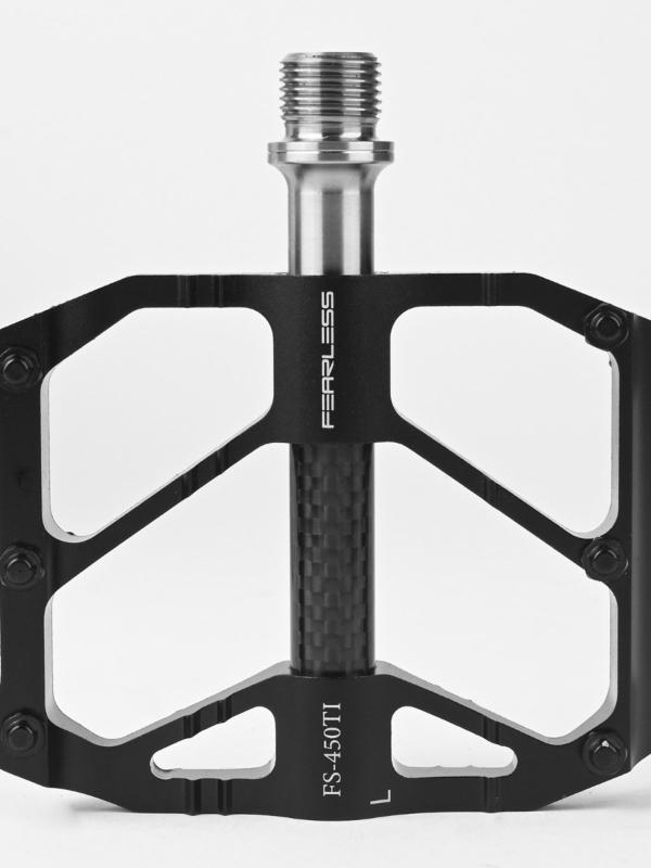 自転車 ペダル ロードバイク マウンテンバイク MTB サイクリング 超軽量 トリプルベアリング カーボン アルミ チタン 合金 高耐久 高強度 パーツ 黒