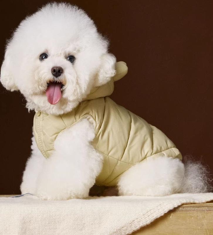 ペット服 犬猫用 ダウンベスト ダウンジャケット 秋冬 防寒 保温 軽量 暖かい 普段使い お散歩 アウト..