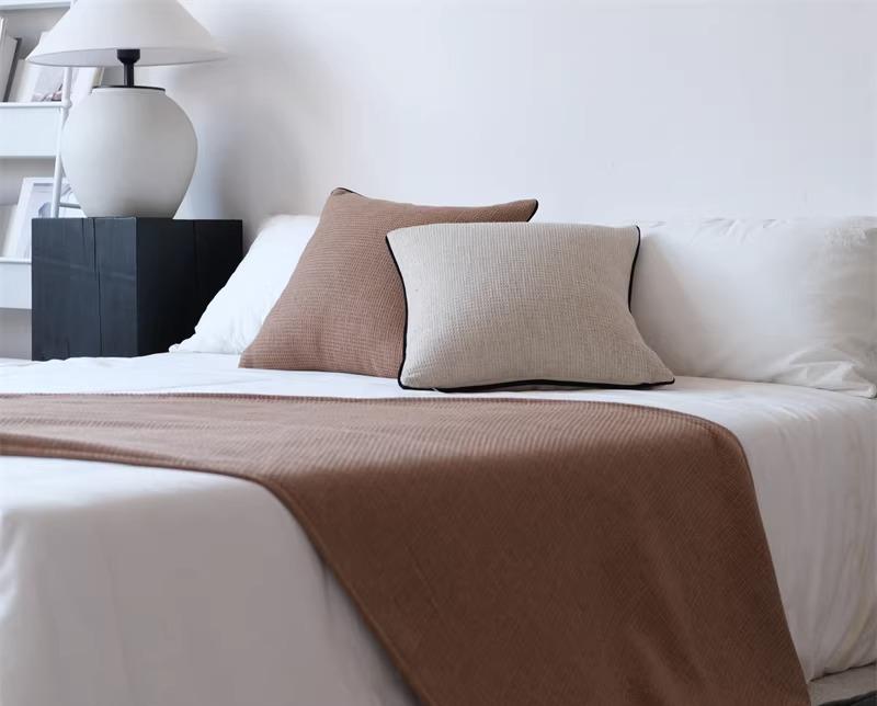 ベッドスロー ブランケット リネン 綿麻 わびさび風 ベッドランナー マルチカバー ソファカバー 膝掛け 寝室 リビング オールシーズン ハニカム柄 ミルクティー アイボリー おしゃれ インテリア レトロ シンプル