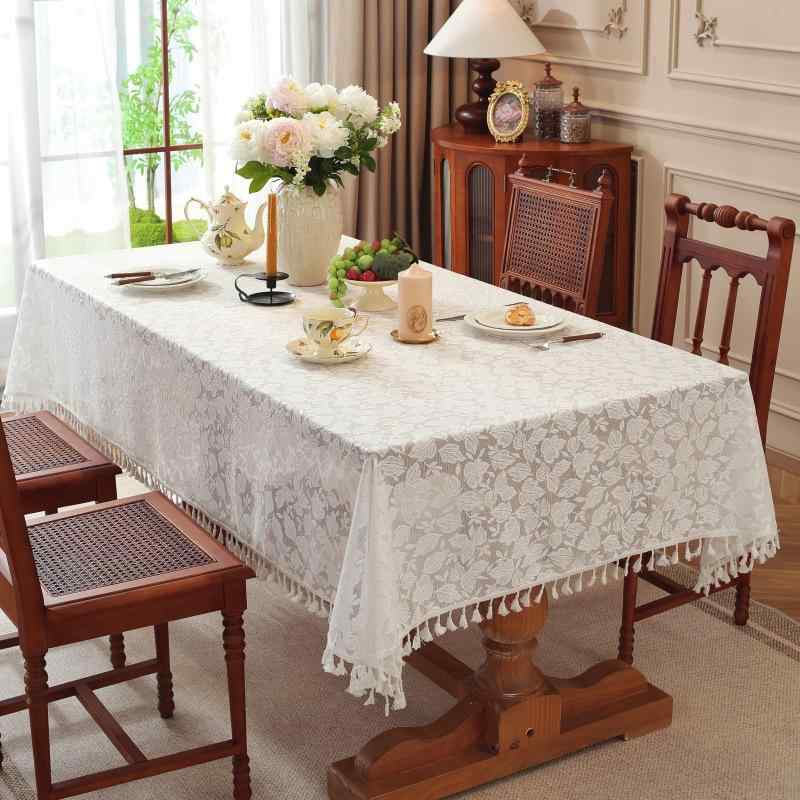 テーブルクロス ホワイト フランス風 レース フレンチ 透かし彫り 花柄 タッセル アンティーク調 長方形 ダイニング キッチン カフェ インテリア雑貨 高級感 ポリエステル 洗える 清潔感 デスクマット 敷物 耐久性