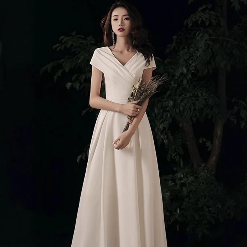 Other - ワンピース レディース ロング 白 結婚式 二次会 披露宴 高級感 サテン 上品 パーティードレス マキシ丈 深Vネック ノースリーブ Aライン エレガント フォーマル 春夏 無地 シンプル 清楚 ポリエステル フレア