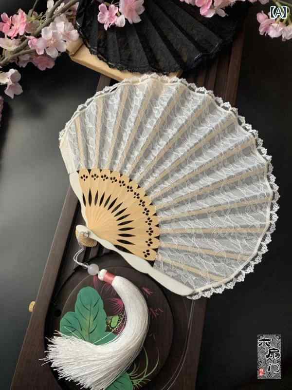 ・流行スタイル: 宮廷風・カラー展開: ホワイト、ピンク、ブラック・扇面素材: レース・扇面形状: 扇形・扇面加工: 染色・扇骨素材: 竹・扇子タイプ: 舞扇