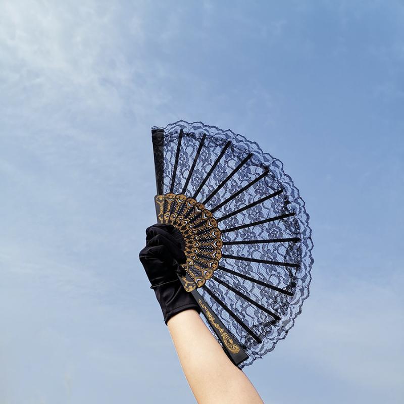 Folding Fan - 扇子 レース レトロ 黒 白 赤 ダンス ロリータ ゴシック ゴスロリ 撮影 小物 透かし彫り プラスチック メンズ レディース 手袋 エレガント おしゃれ タッセル 飾り