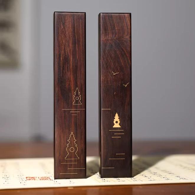 文鎮 ペーパーウェイト 黒檀 無垢材 真鍮 三潭印月 象嵌 中国風 重厚感 安定 紙押さえ 筆置き 書道 習字 絵画 墨画 練習 文房具 デスク 書斎 オフィス インテリア 置物 おしゃれ 誕生日 記念 贈り物 プレゼント