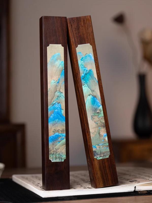 文鎮 黒梓木 無垢材 千里江山 風景 ペーパーウェイト 重厚感 安定 紙押さえ 筆置き 書道 習字 絵画 墨画 練習 文房具 デスク オフィス 書斎 インテリア 飾り 置物 おしゃれ 誕生日 記念 贈り物 プレゼント