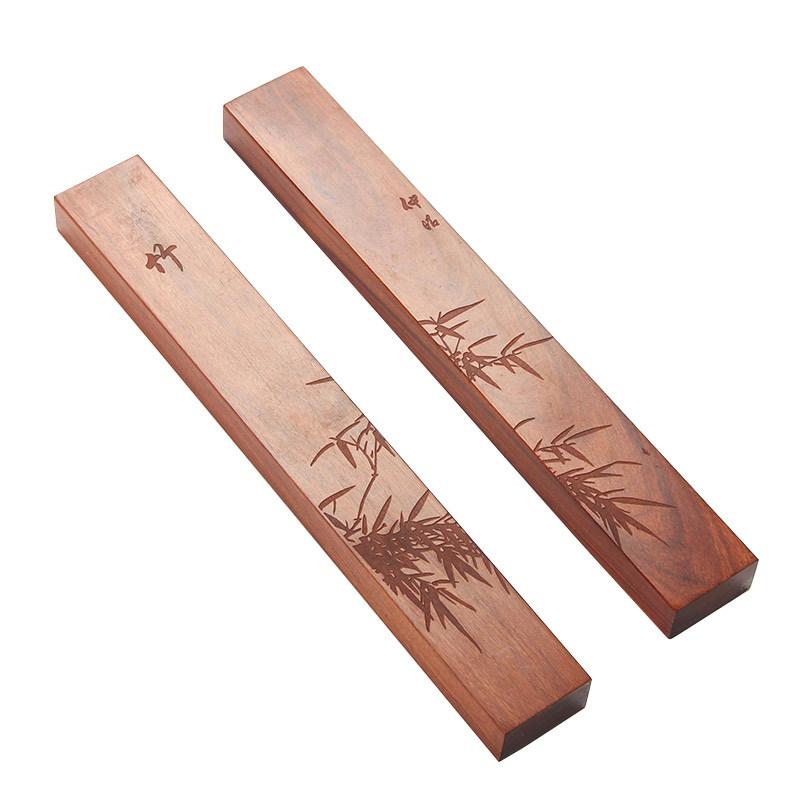 文鎮 花梨木 紫檀 無垢材 彫刻 真鍮 象嵌 方形 ペーパーウェイト 紙押さえ 筆置き 絵画 墨画 練習 文房具 デスク 書斎 インテリア 飾り おしゃれ 誕生日 記念 プレゼント 蘭 菊 梅 竹 2本セット