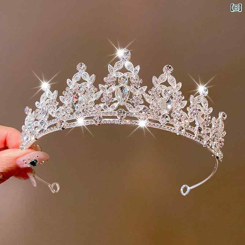 フロントップ楽天市場店のティアラ キッズ 女の子 王冠 冠 カチューシャ ヘアアクセサリー ヘッドドレス 髪飾り 子供用 プリンセス かわいい ジルコニア キラキラ 高級感 合金 電気メッキ加工 発表会 結婚式 誕生日 シルバー ゴールド ピンク｜アングル3