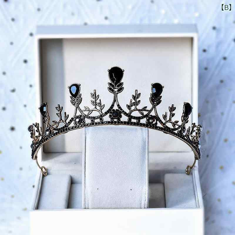 フロントップ楽天市場店のティアラ レディース 王冠 髪飾り ヘッドドレス ヘアアクセサリー バロック調 レトロ アンティーク調 ブラック ゴールド 高級感 合金 電気メッキ加工 結婚式 披露宴 誕生日 ゴージャス エレガント シック クラシック ウェディング ブライダル 花嫁｜アングル3