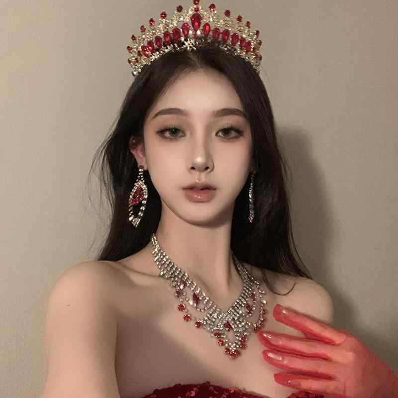 ティアラ レディース 赤 レッド ルビー 結婚式 誕生日 撮影用 髪飾り 王冠 クラウン ヘッドドレス カチ..