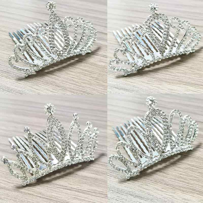 ・カテゴリ: ヘアアクセサリー・スタイル: 韓国・対象: キッズ・: クラウン・素材: 合金・加工: メッキ・装飾: ラインストーン・用途: 誕生日、旅行、祝日・カラー展開: ラインストーン付きクラウンコーム1、ラインストーン付きクラウンコーム2、ラインストーン付きクラウンコーム3、ラインストーン付きクラウンコーム4、ラインストーン付きクラウンコーム5