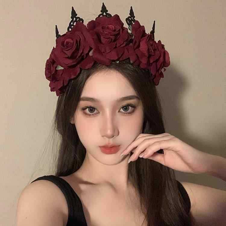 ティアラ レディース 王冠 カチューシャ ヘアアクセサリー ヘッドドレス 髪飾り ハロウィン コスプレ 仮装 ゴスロリ ダーク 姫系 プリンセス ハンドメイド バラ 薔薇 レース 高級感 アンティーク ブラック レッド