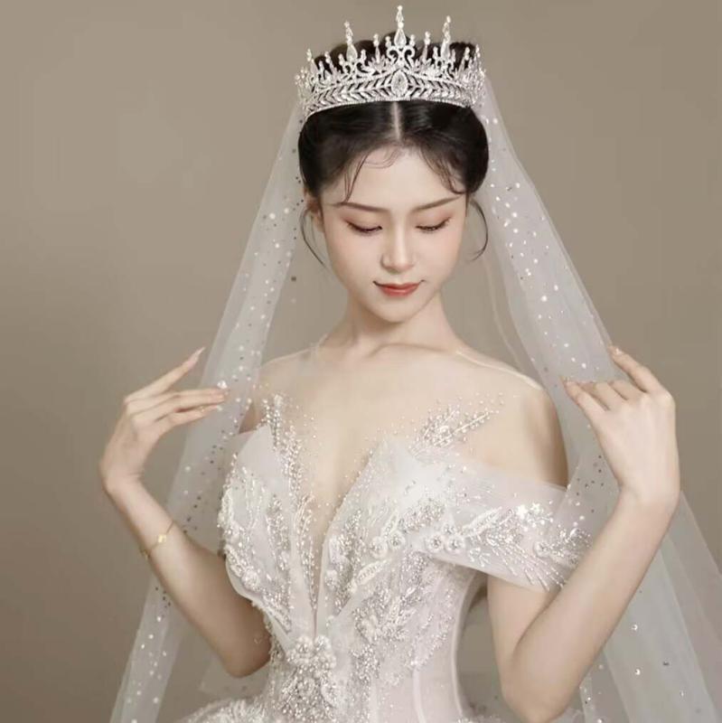 ティアラ レディース ヘッドドレス 髪飾り ヘアアクセサリー ウェディング 結婚式 誕生日 花嫁 合金 ク..