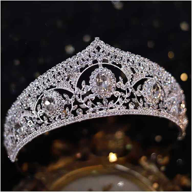 ティアラ レディース 王冠 クラウン 結婚式 誕生日 ステージ レトロ バロック 高級感 ヘアアクセサリー..